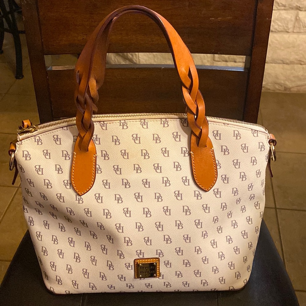 Dooney & Bourke bag